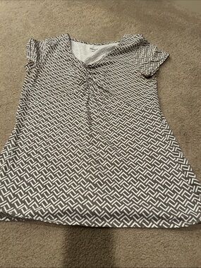 Merona Gray & White Geometric Short-Sleeve V-Neck Tee